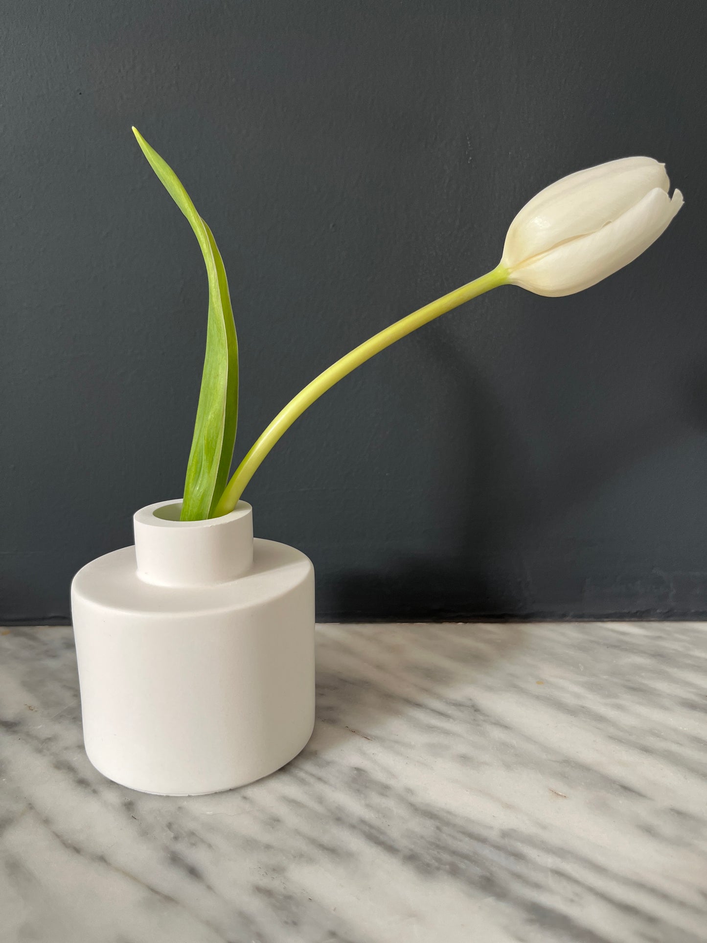 Découvrez Vase y - Amsterdam. Blanc