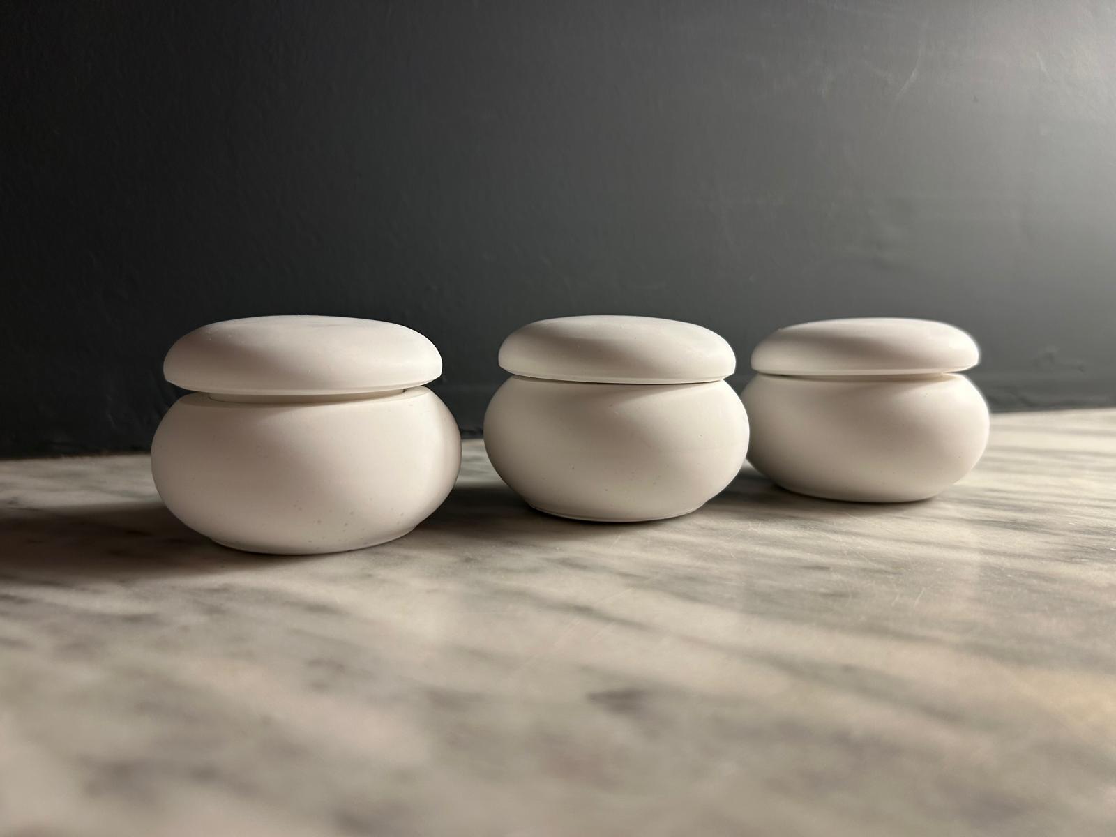 Petit Galet - Bougie naturelle et parfumée LUCILE