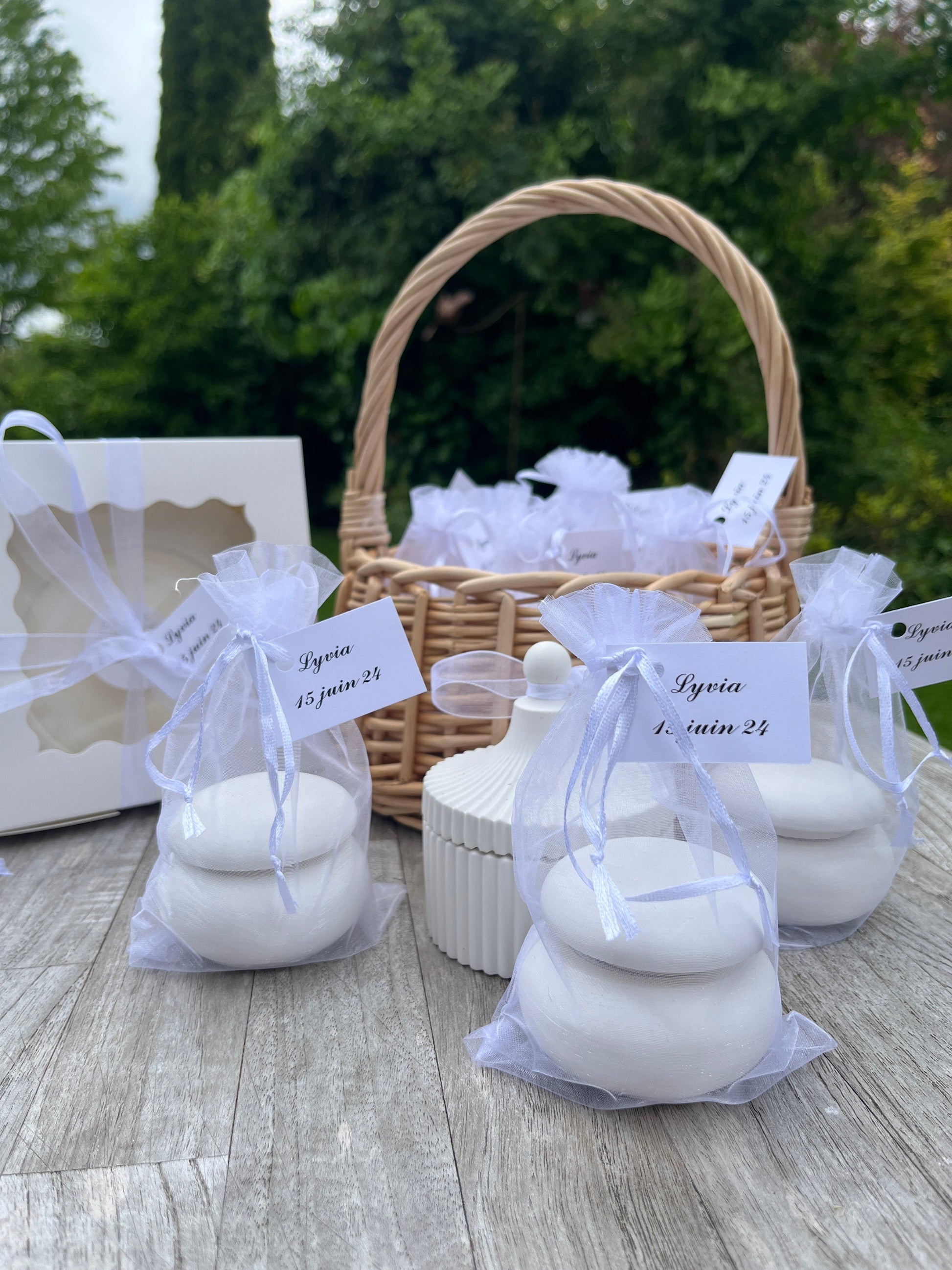 Petit Galet - Bougie naturelle et parfumée LUCILE